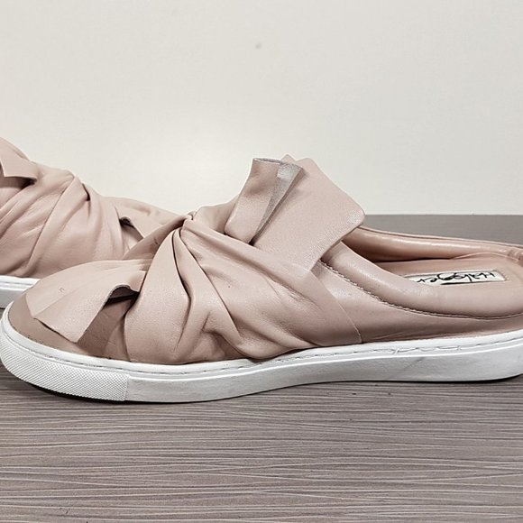 Halogen Manny Knotted Nude Leather Slip-On Sneaker, Womens Size 9.5 M - Picture 6 of 10